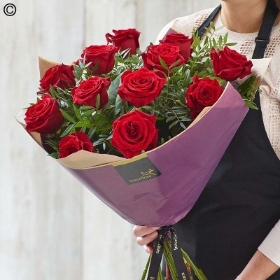 Dozen Red Rose Hand Tie